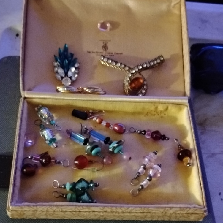 Elegant Multicolor Jewelry Set 29$